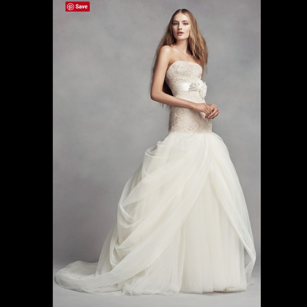 CLEARANCE! White VERA WANG Tulle Mermaid Wedding Dress 10